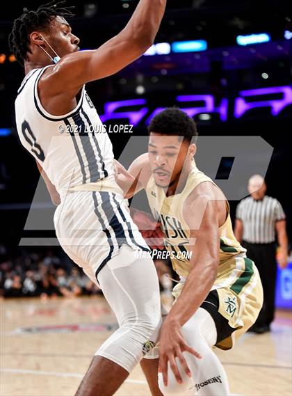 Thumbnail 3 in Sierra Canyon vs. St. Vincent-St. Mary (The Chosen 1's Invitational) photogallery.