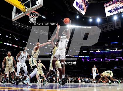 Thumbnail 2 in Sierra Canyon vs. St. Vincent-St. Mary (The Chosen 1's Invitational) photogallery.
