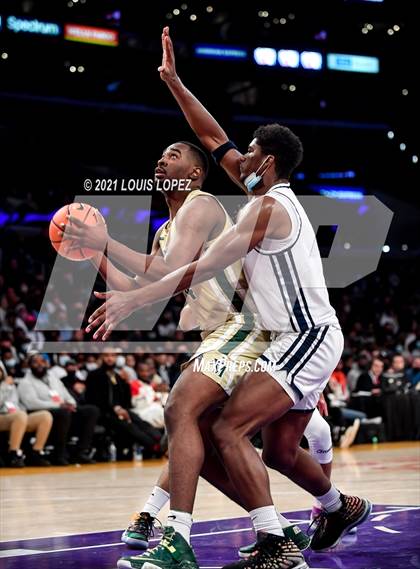 Thumbnail 1 in Sierra Canyon vs. St. Vincent-St. Mary (The Chosen 1's Invitational) photogallery.