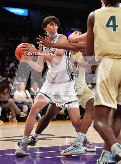 Thumbnail 3 in Sierra Canyon vs. St. Vincent-St. Mary (The Chosen 1's Invitational) photogallery.