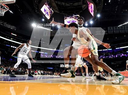Thumbnail 2 in Sierra Canyon vs. St. Vincent-St. Mary (The Chosen 1's Invitational) photogallery.