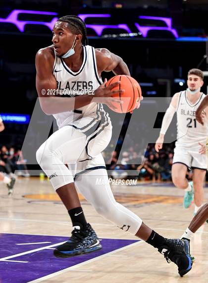 Thumbnail 1 in Sierra Canyon vs. St. Vincent-St. Mary (The Chosen 1's Invitational) photogallery.