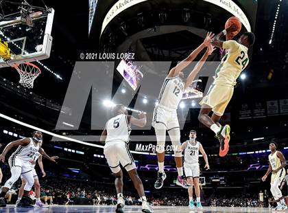 Thumbnail 3 in Sierra Canyon vs. St. Vincent-St. Mary (The Chosen 1's Invitational) photogallery.