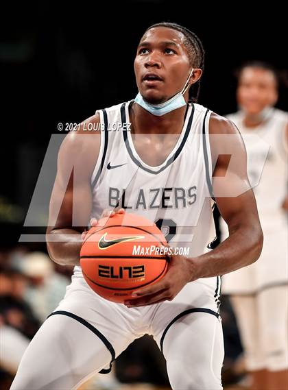 Thumbnail 1 in Sierra Canyon vs. St. Vincent-St. Mary (The Chosen 1's Invitational) photogallery.