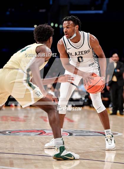 Thumbnail 3 in Sierra Canyon vs. St. Vincent-St. Mary (The Chosen 1's Invitational) photogallery.