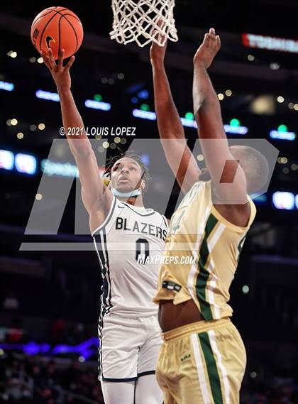 Thumbnail 2 in Sierra Canyon vs. St. Vincent-St. Mary (The Chosen 1's Invitational) photogallery.