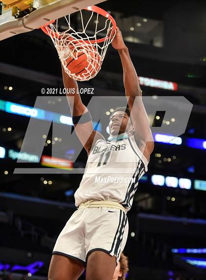 Thumbnail 2 in Sierra Canyon vs. St. Vincent-St. Mary (The Chosen 1's Invitational) photogallery.