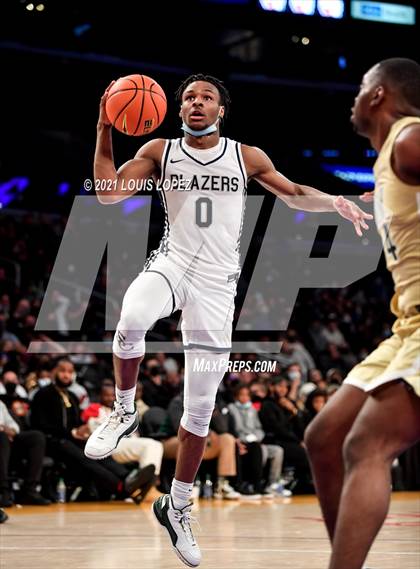Thumbnail 2 in Sierra Canyon vs. St. Vincent-St. Mary (The Chosen 1's Invitational) photogallery.