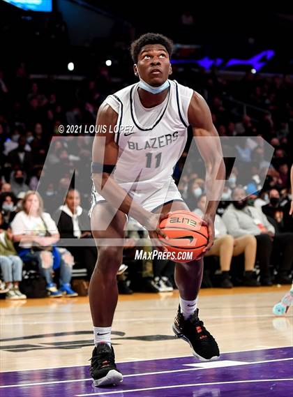 Thumbnail 3 in Sierra Canyon vs. St. Vincent-St. Mary (The Chosen 1's Invitational) photogallery.