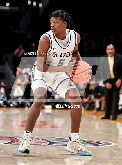 Thumbnail 2 in Sierra Canyon vs. St. Vincent-St. Mary (The Chosen 1's Invitational) photogallery.