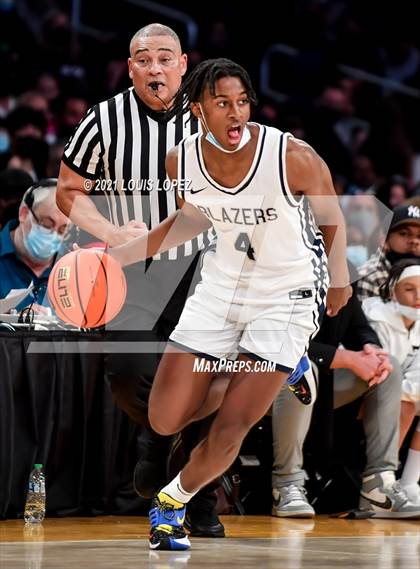 Thumbnail 1 in Sierra Canyon vs. St. Vincent-St. Mary (The Chosen 1's Invitational) photogallery.