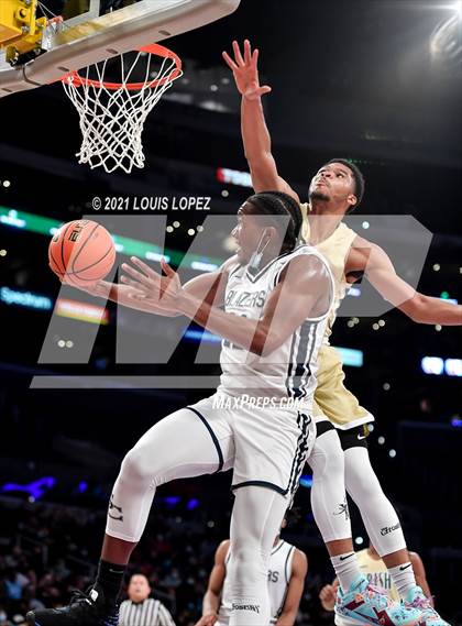 Thumbnail 1 in Sierra Canyon vs. St. Vincent-St. Mary (The Chosen 1's Invitational) photogallery.