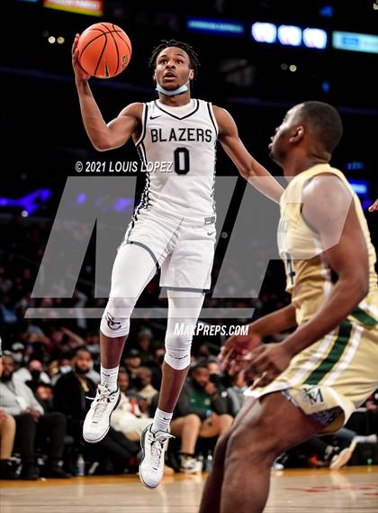 Thumbnail 3 in Sierra Canyon vs. St. Vincent-St. Mary (The Chosen 1's Invitational) photogallery.