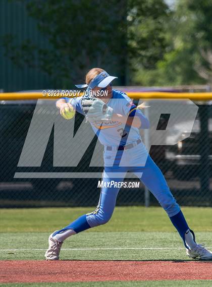 Thumbnail 2 in Sam Houston vs. Live Oak (LHSAA Division 1 Non-Select Semi Final) photogallery.