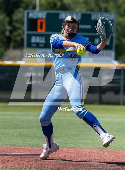 Thumbnail 2 in Sam Houston vs. Live Oak (LHSAA Division 1 Non-Select Semi Final) photogallery.