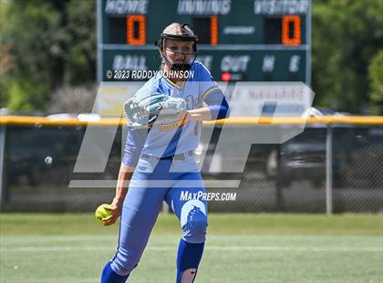 Thumbnail 1 in Sam Houston vs. Live Oak (LHSAA Division 1 Non-Select Semi Final) photogallery.