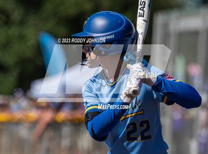 Thumbnail 3 in Sam Houston vs. Live Oak (LHSAA Division 1 Non-Select Semi Final) photogallery.