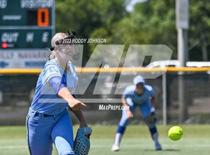 Thumbnail 3 in Sam Houston vs. Live Oak (LHSAA Division 1 Non-Select Semi Final) photogallery.