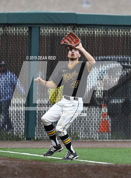 Thumbnail 1 in De La Salle @ St. Laurence (IHSA 3A Super-Sectional) photogallery.