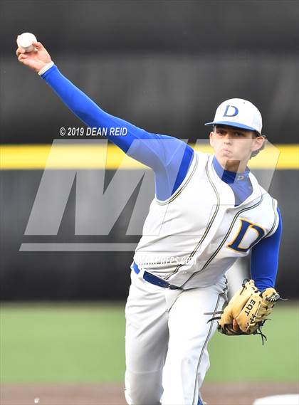 Thumbnail 1 in De La Salle @ St. Laurence (IHSA 3A Super-Sectional) photogallery.