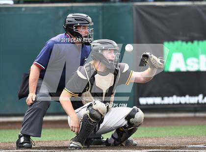 Thumbnail 3 in De La Salle @ St. Laurence (IHSA 3A Super-Sectional) photogallery.