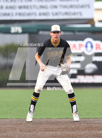 Thumbnail 2 in De La Salle @ St. Laurence (IHSA 3A Super-Sectional) photogallery.