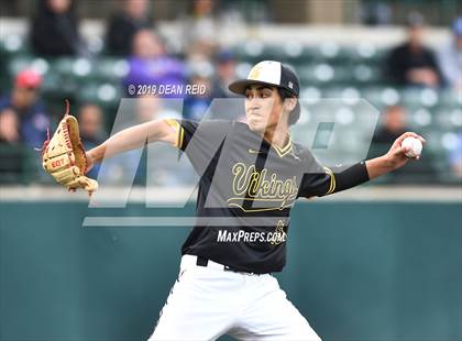 Thumbnail 3 in De La Salle @ St. Laurence (IHSA 3A Super-Sectional) photogallery.