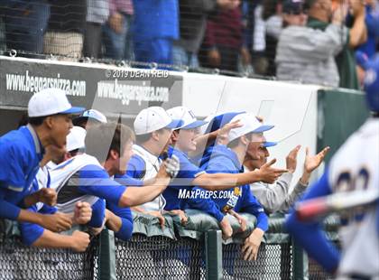 Thumbnail 3 in De La Salle @ St. Laurence (IHSA 3A Super-Sectional) photogallery.