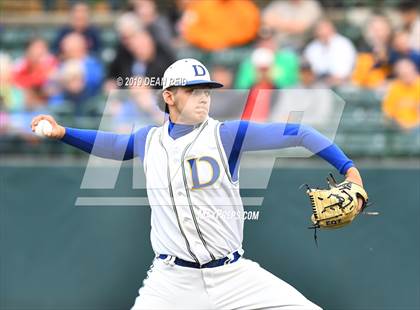 Thumbnail 1 in De La Salle @ St. Laurence (IHSA 3A Super-Sectional) photogallery.