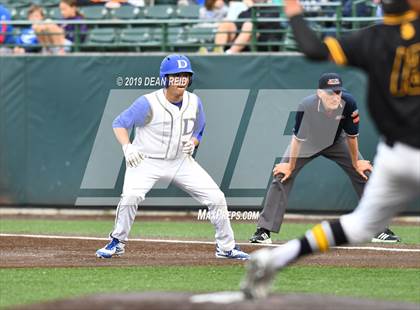 Thumbnail 3 in De La Salle @ St. Laurence (IHSA 3A Super-Sectional) photogallery.