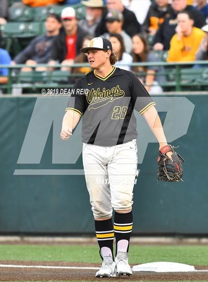 Thumbnail 1 in De La Salle @ St. Laurence (IHSA 3A Super-Sectional) photogallery.