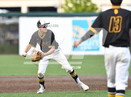 Thumbnail 1 in De La Salle @ St. Laurence (IHSA 3A Super-Sectional) photogallery.