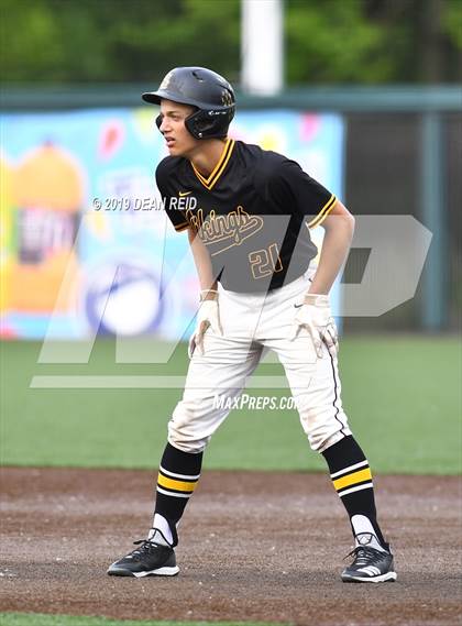 Thumbnail 3 in De La Salle @ St. Laurence (IHSA 3A Super-Sectional) photogallery.