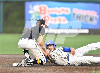 Thumbnail 1 in De La Salle @ St. Laurence (IHSA 3A Super-Sectional) photogallery.