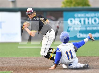 Thumbnail 1 in De La Salle @ St. Laurence (IHSA 3A Super-Sectional) photogallery.