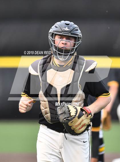 Thumbnail 1 in De La Salle @ St. Laurence (IHSA 3A Super-Sectional) photogallery.