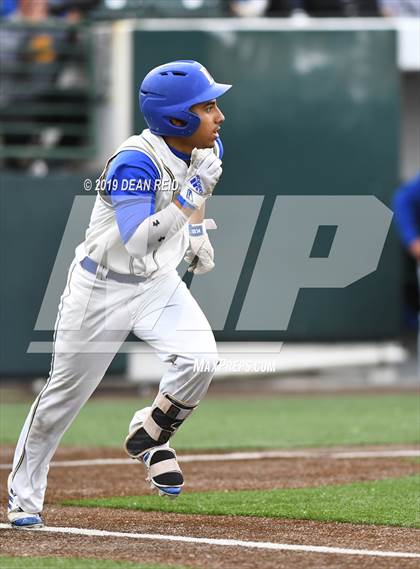 Thumbnail 1 in De La Salle @ St. Laurence (IHSA 3A Super-Sectional) photogallery.