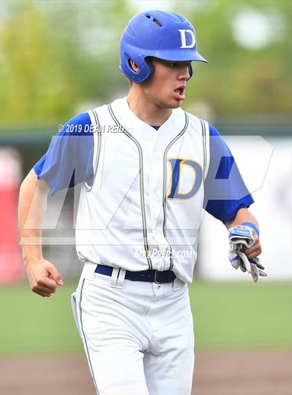 Thumbnail 2 in De La Salle @ St. Laurence (IHSA 3A Super-Sectional) photogallery.