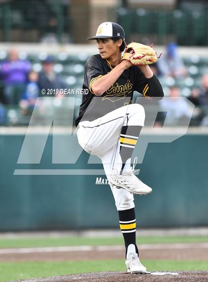 Thumbnail 2 in De La Salle @ St. Laurence (IHSA 3A Super-Sectional) photogallery.