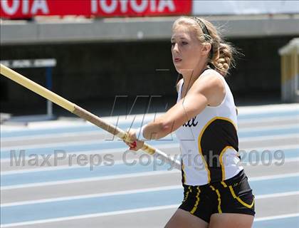 Thumbnail 3 in CIF SS Division Championships (Girls Pole Vault Final) photogallery.