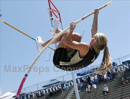 Thumbnail 3 in CIF SS Division Championships (Girls Pole Vault Final) photogallery.