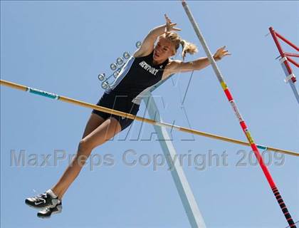 Thumbnail 2 in CIF SS Division Championships (Girls Pole Vault Final) photogallery.