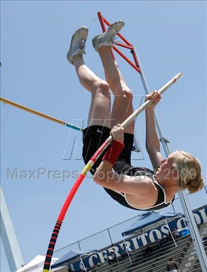 Thumbnail 1 in CIF SS Division Championships (Girls Pole Vault Final) photogallery.