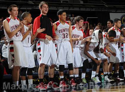 Thumbnail 2 in Royal vs. Tustin (CIF SS D3AAA Final) photogallery.