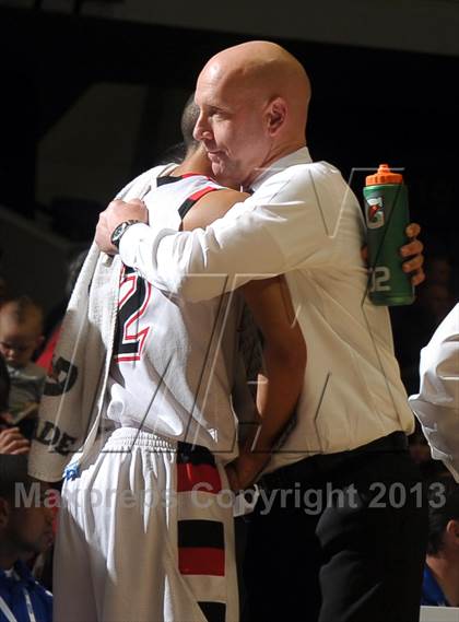 Thumbnail 3 in Royal vs. Tustin (CIF SS D3AAA Final) photogallery.