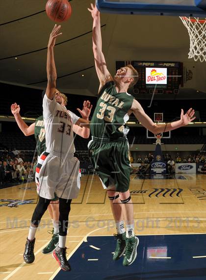 Thumbnail 2 in Royal vs. Tustin (CIF SS D3AAA Final) photogallery.