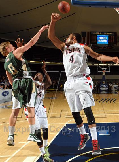 Thumbnail 3 in Royal vs. Tustin (CIF SS D3AAA Final) photogallery.