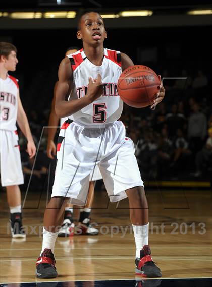 Thumbnail 2 in Royal vs. Tustin (CIF SS D3AAA Final) photogallery.