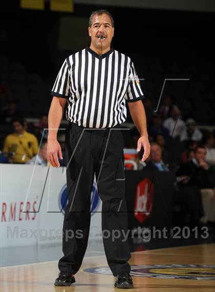 Thumbnail 1 in Royal vs. Tustin (CIF SS D3AAA Final) photogallery.