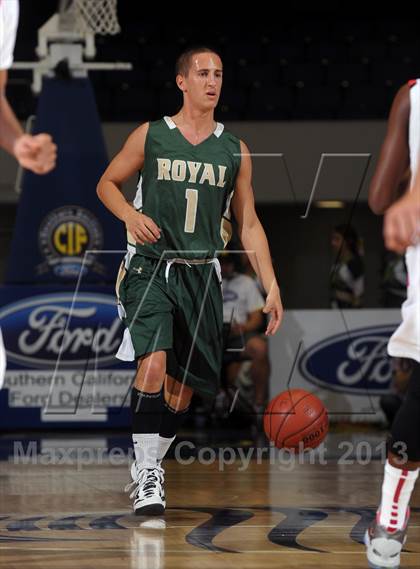 Thumbnail 1 in Royal vs. Tustin (CIF SS D3AAA Final) photogallery.